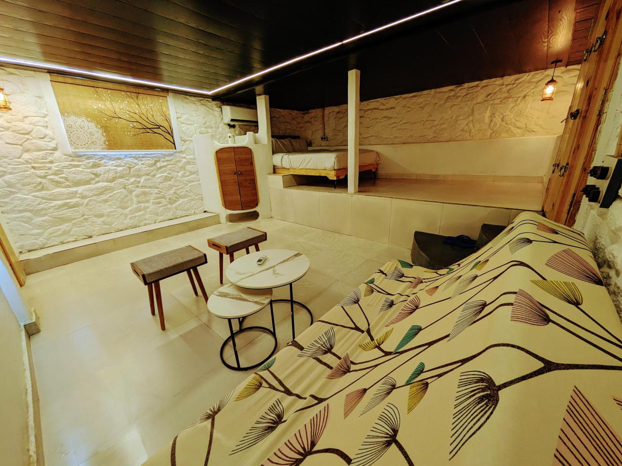 Cob House Hotel Mount Abu Bagian luar foto