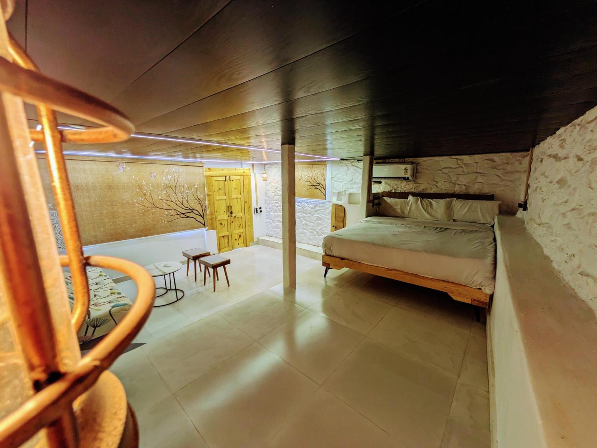 Cob House Hotel Mount Abu Bagian luar foto