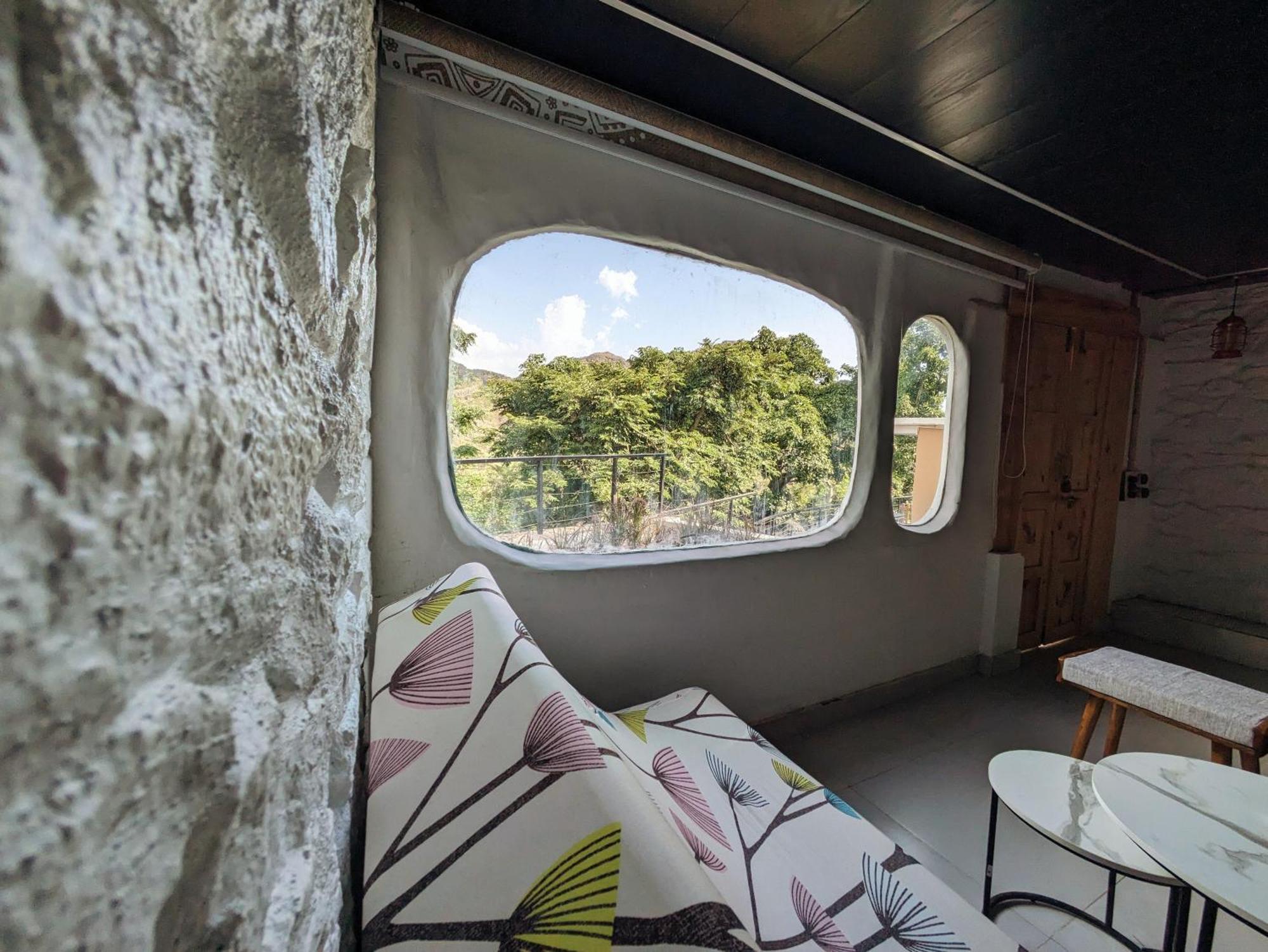 Cob House Hotel Mount Abu Bagian luar foto